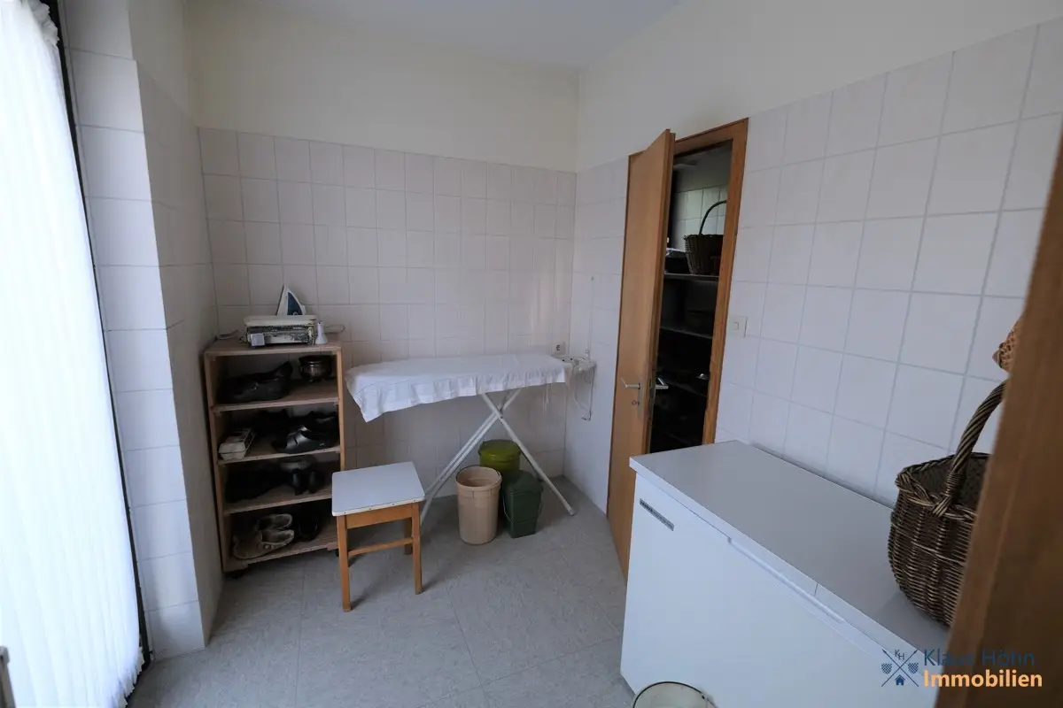 Bügelzimmer und Abstellkammer