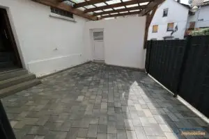 Innenhof/ Carport